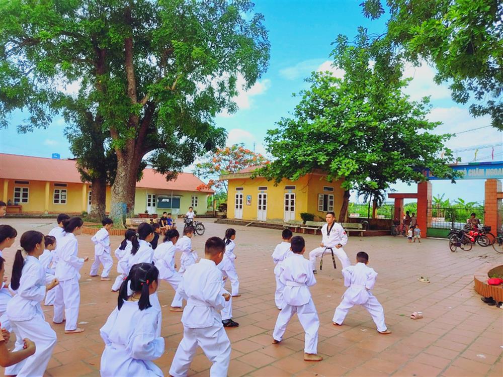 Thượng uý Công an xã Hồng Phong, huyện Thanh Miện mở lớp dạy võ thuật miễn phí cho trẻ em